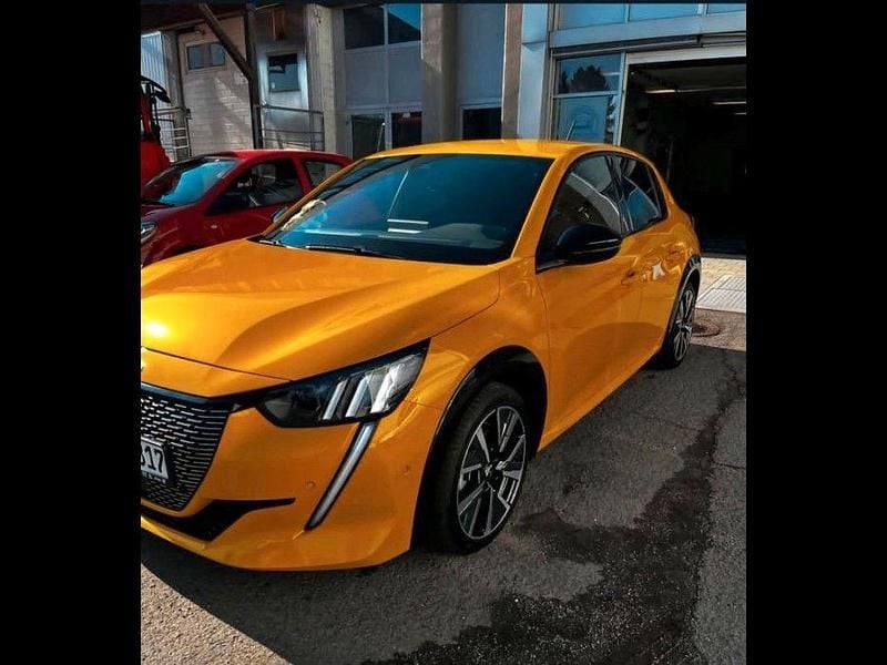 Gelb Gebraucht 2023 Peugeot 208 GT Kleinwagen | 17.400 € (Guter Preis) - Bild 1/3