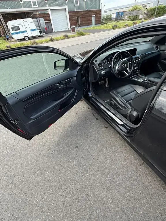 Gebraucht Mercedes 350 306 PS (225 kW) 2012 Schwarz Coupé