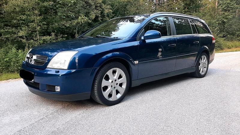 Blau Gebraucht 2004 Opel Vectra Kombi | 2.490 € (Fairer Preis) - Bild 1/4