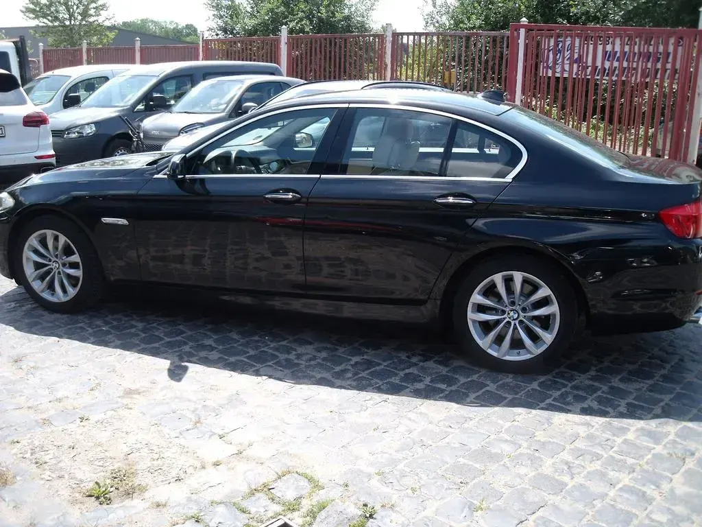 Gebraucht BMW 520 184 PS (135 kW) 2013 Schwarz Limousine