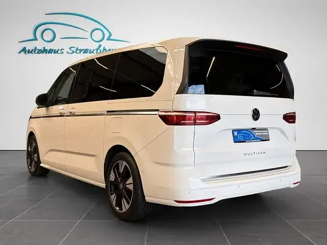 Gebraucht VW T7 Style 204 PS (150 kW) 2024 Weißkeine angabe Van