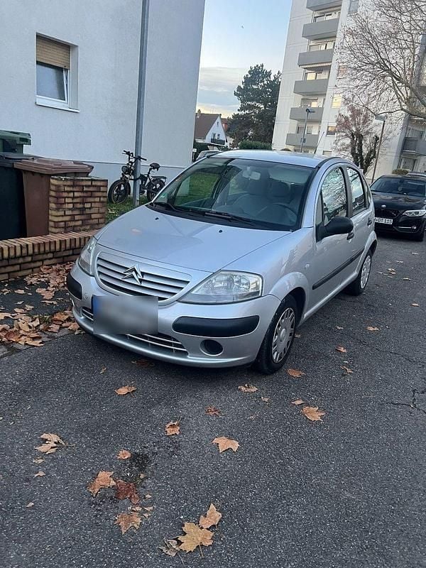 Grau Gebraucht 2004 Citroën C3 Kleinwagen | 1.300 € (Fairer Preis) - Bild 1/4