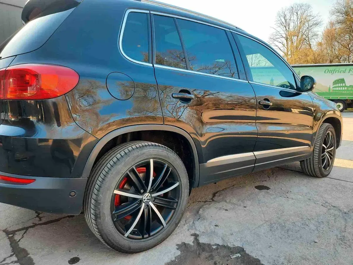 Gebraucht VW Tiguan Cup 177 PS (130 kW) 2014 Schwarz SUV