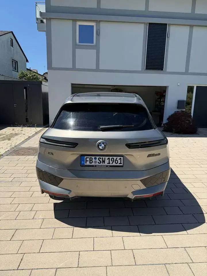 Gebraucht BMW iX 455 kW (619 PS) 2022 Grau SUV