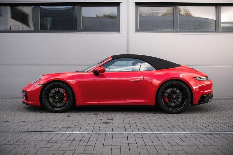 Gebraucht Porsche 992 480 PS (353 kW) 2023 Indischrot Cabrio