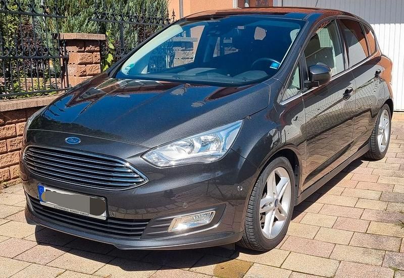 Grau Gebraucht 2018 Ford C-MAX Titanium Van / Kleinbus | 15.999 € (Teuer) - Bild 1/4