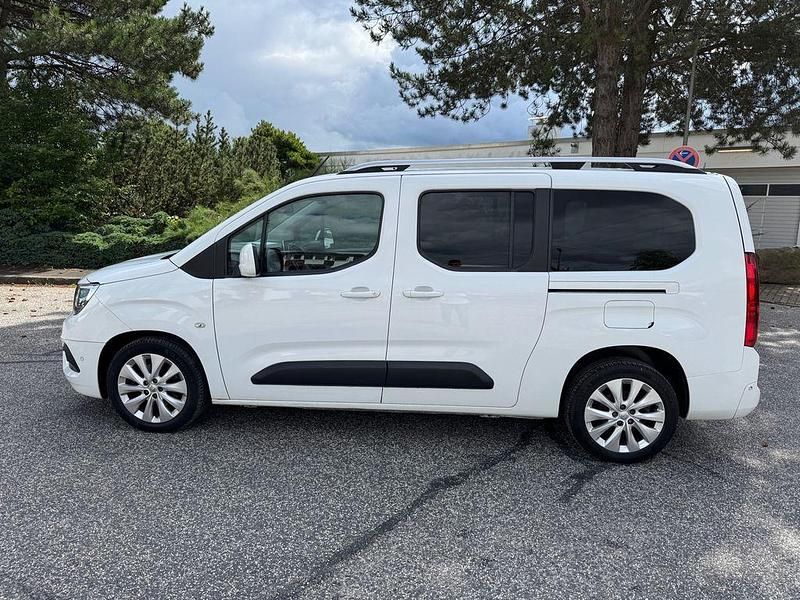 Weiß Gebraucht 2019 Opel Combo Edition Van / Kleinbus | 8.490 € (Guter Preis) - Bild 1/4