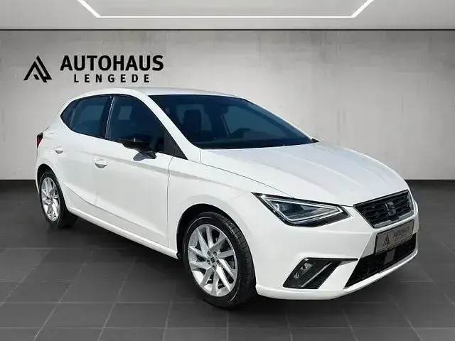 Gebraucht Seat Ibiza FR 110 PS (80 kW) 2023 Weiß Kleinwagen