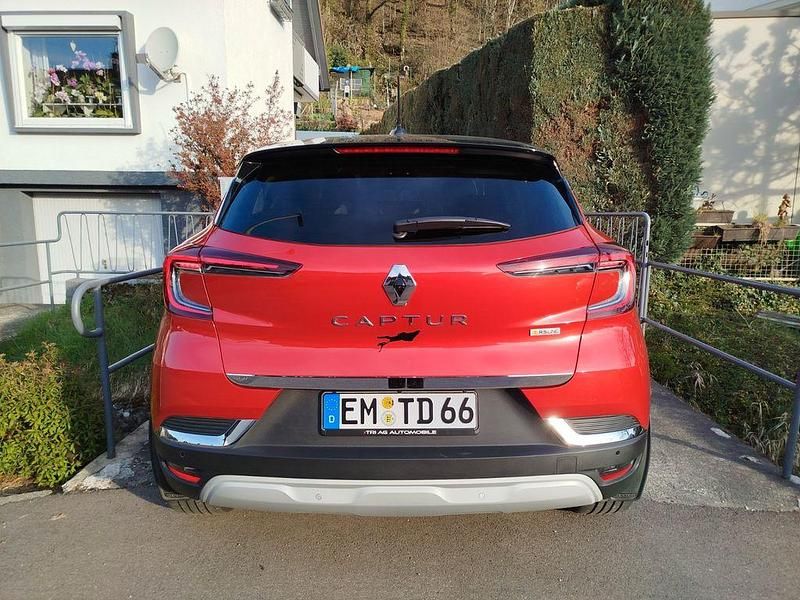 Gebraucht Renault Captur Techno 140 PS (102 kW) 2022 Rot SUV