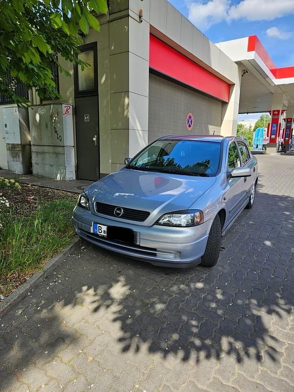Silber Gebraucht 2002 Opel Astra Kleinwagen | 1.300 € (Fairer Preis) - Bild 1/4