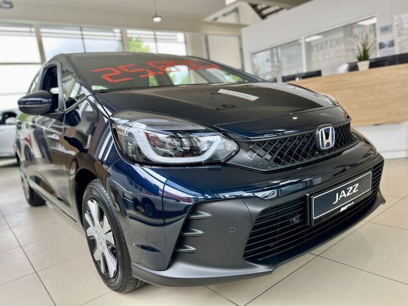 Gebraucht Honda Jazz Elegance 122 PS (89 kW) 2024 Midnight blue beam metallic Kleinwagen
