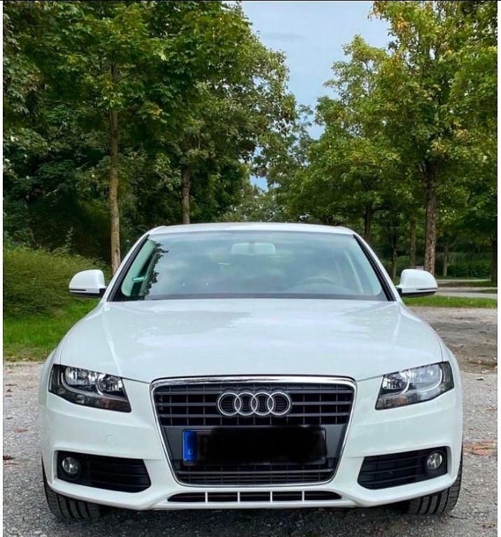 Gebraucht Audi A4 Ambiente 160 PS (117 kW) 2009 Weiß Limousine