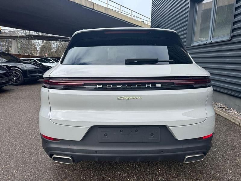 Gebraucht Porsche Cayenne 470 PS (345 kW) 2024 Grau SUV