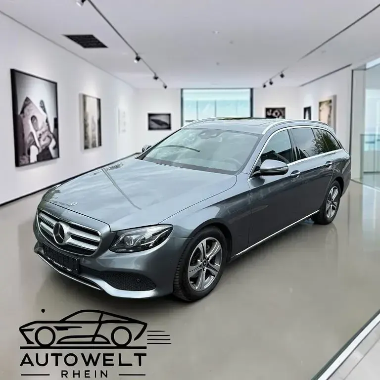 Second-hand Mercedes E220 Avantgarde 194 CP (142 kW) 2017 Gri Berlinǎ