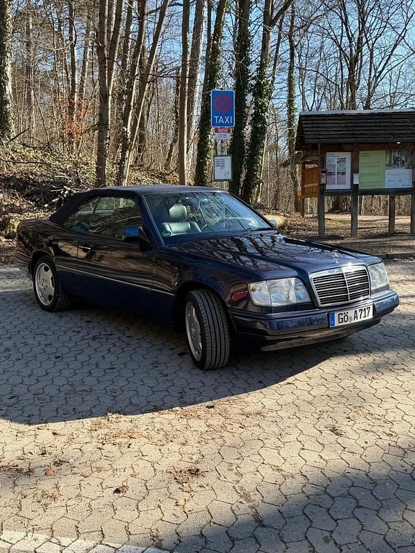 Gebraucht Mercedes 200 136 PS (100 kW) 1996 Blau Cabrio