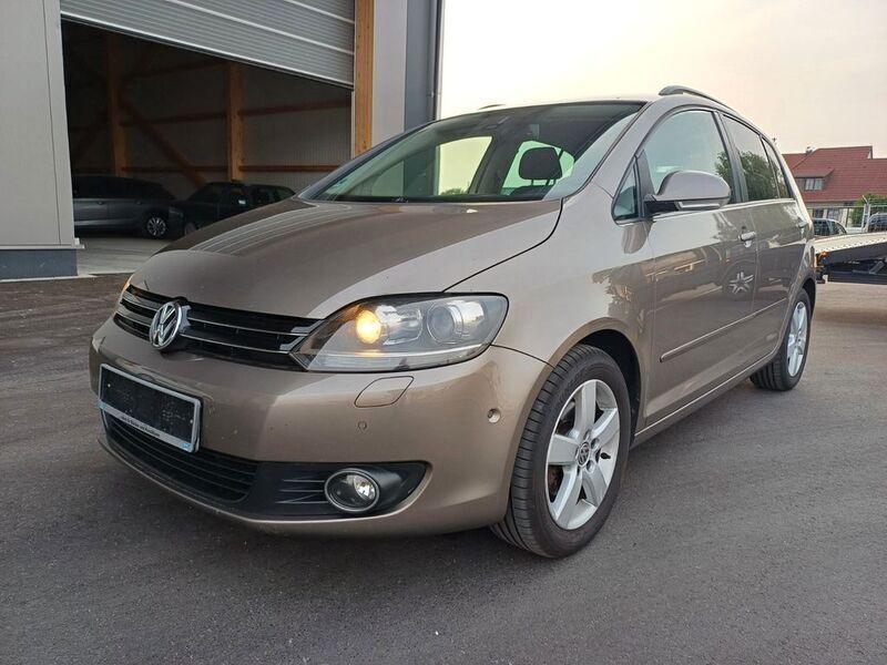 Braun Gebraucht 2010 VW Golf Plus Team Van / Kleinbus | 5.100 € (Guter Preis) - Bild 1/4