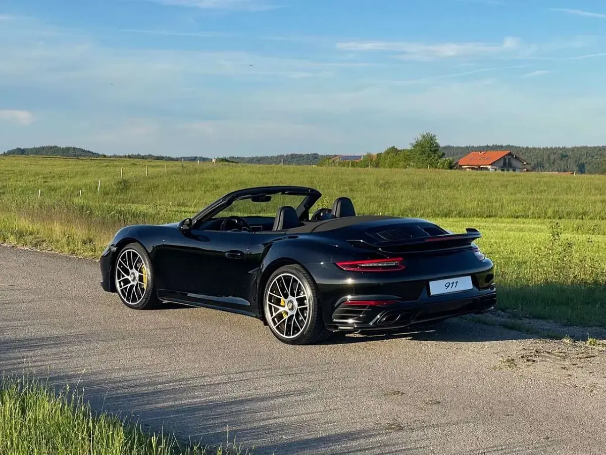 Gebraucht Porsche 991 581 PS (427 kW) 2017 Tiefschwarz Cabrio