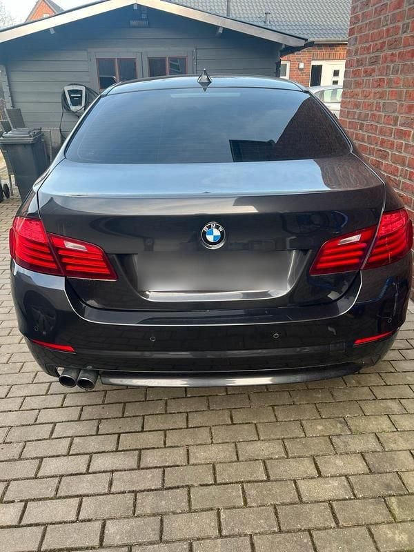 Gebraucht BMW 520 184 PS (135 kW) 2014 Schwarz Limousine