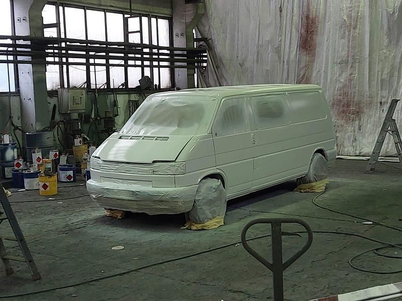 Second-hand VW Caravelle 102 CP (75 kW) 2000 Alb Van