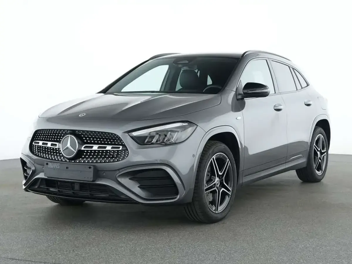 Gebraucht Mercedes GLA250 AMG 163 PS (119 kW) 2025 Grau SUV