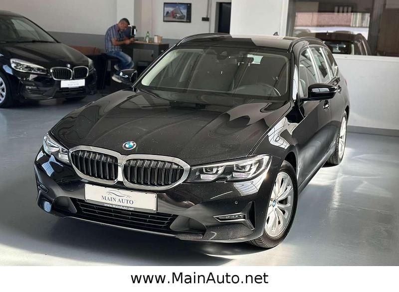 Schwarz Gebraucht 2021 BMW 318 Advantage Kombi | 17.799 € (Guter Preis) - Bild 1/4