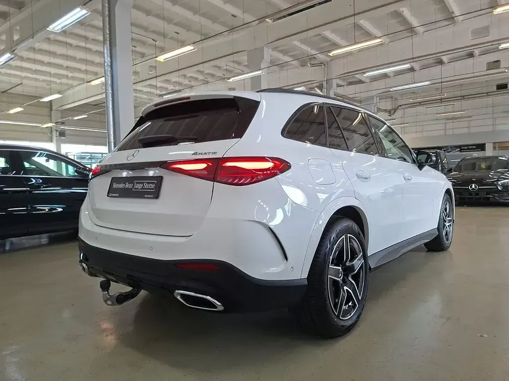 Gebraucht Mercedes GLC200 AMG line 204 PS (150 kW) 2026 Unilack polarweiß SUV