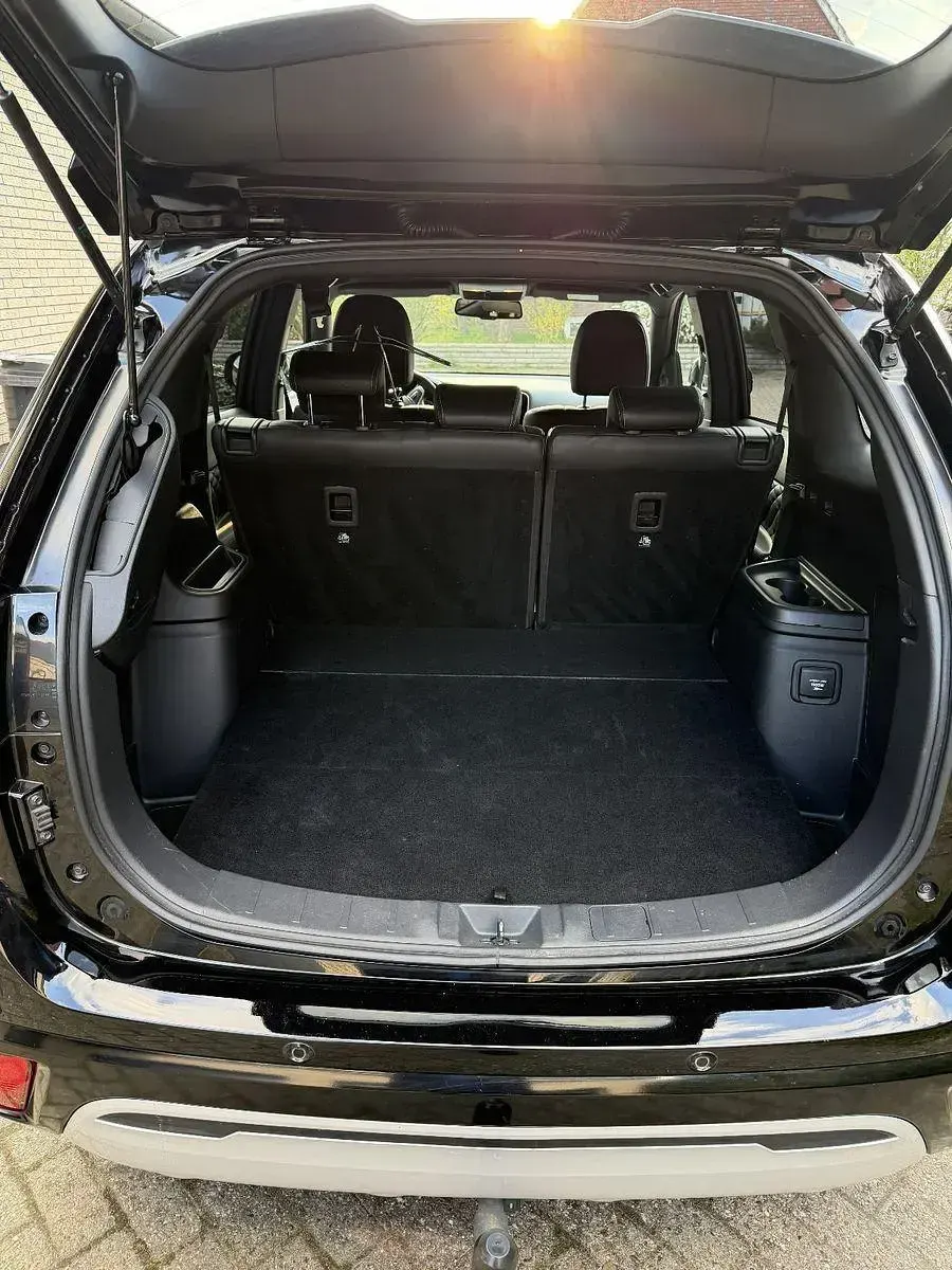 Gebraucht Mitsubishi Outlander P-HEV Plus 224 PS (164 kW) 2021 Schwarz SUV