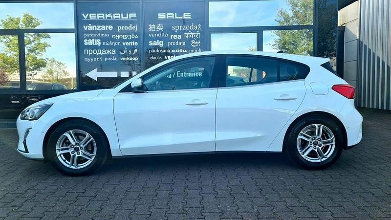 Gebraucht Ford Focus Cool & Connect 120 PS (88 kW) 2021 Weiß Limousine