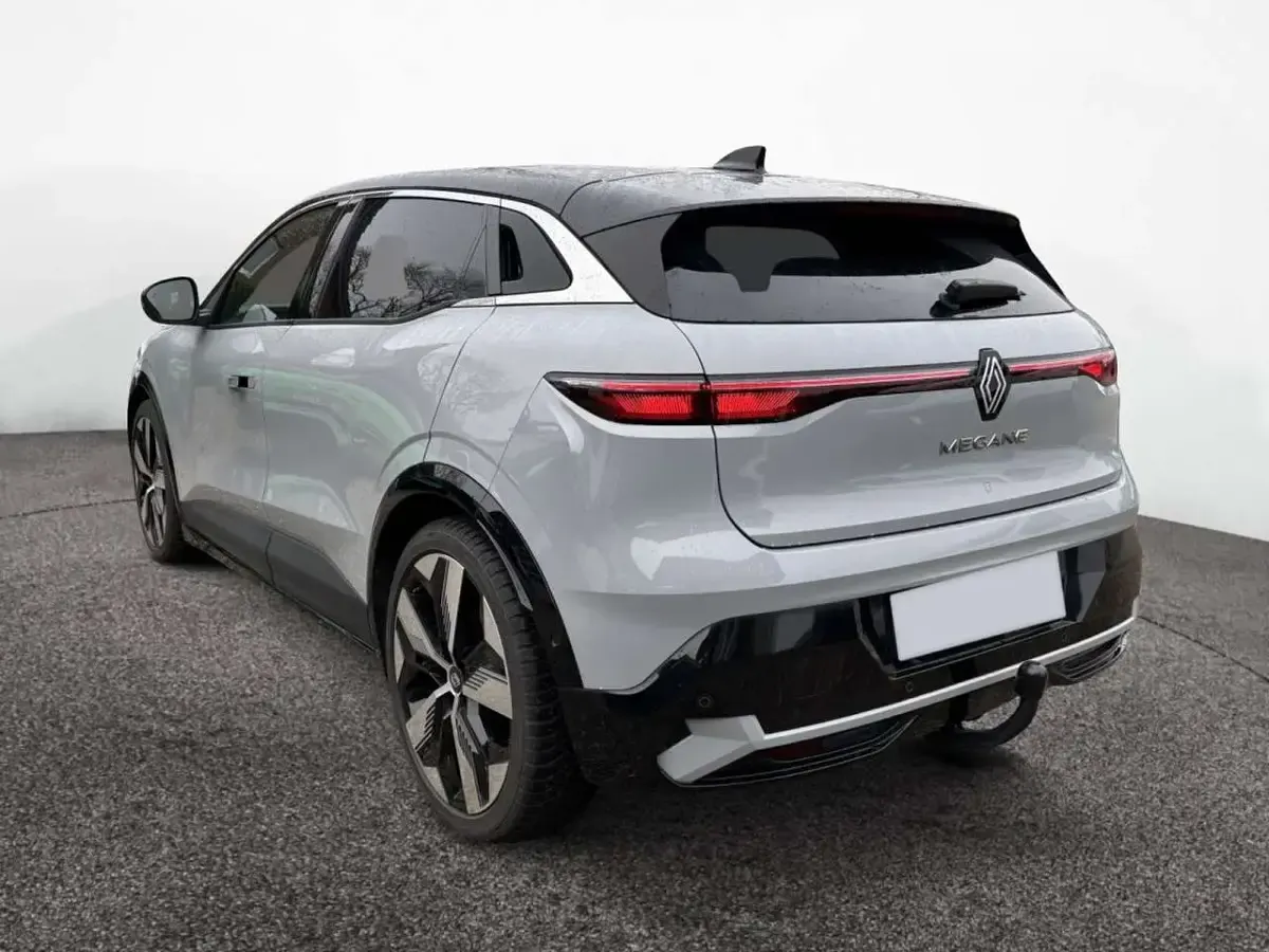 Używany Renault Megane E-Tech Techno 161 kW (220 KM) 2022 Szary SUV