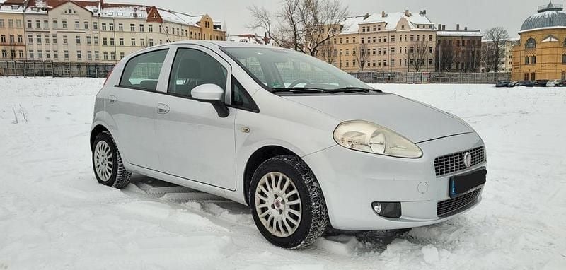 Grau Gebraucht 2010 Fiat Punto Evo Dynamic Kleinwagen | 3.600 € (Guter Preis) - Bild 1/4