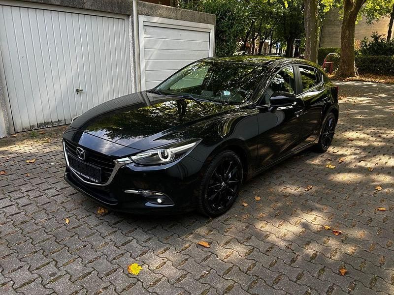 Schwarz Gebraucht 2017 Mazda 3 Exclusive-Line Limousine | 11.950 € (Guter Preis) - Bild 1/4