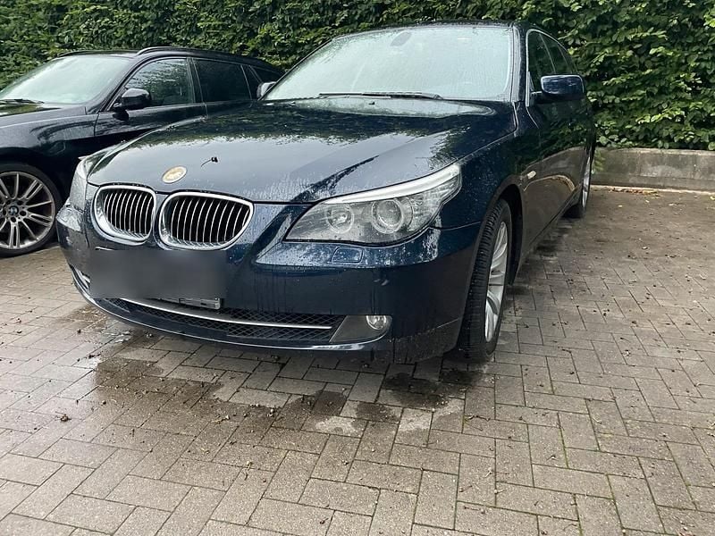 Blau Gebraucht 2008 BMW 525 Kombi | 3.500 € (Superpreis) - Bild 1/4