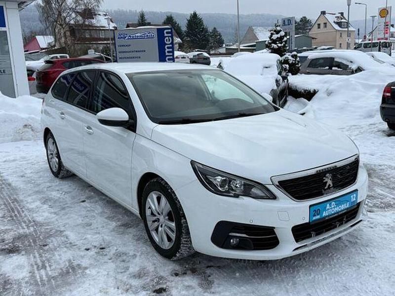 Gebraucht Peugeot 308 54 PS (39 kW) 2018 Andere Limousine