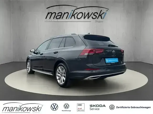 Gebraucht VW Golf Alltrack 200 PS (147 kW) 2022 Uranograu Kombi