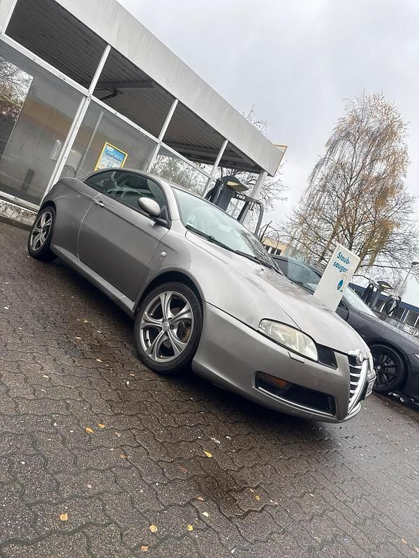Gebraucht 2007 Alfa Romeo GT Coupé | 2.500 € (Teuer) - Bild 1/4