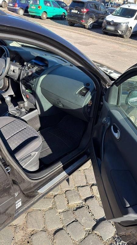 Gebraucht Renault Mégane GrandTour Authentique 111 PS (81 kW) 2007 Schwarz Kombi