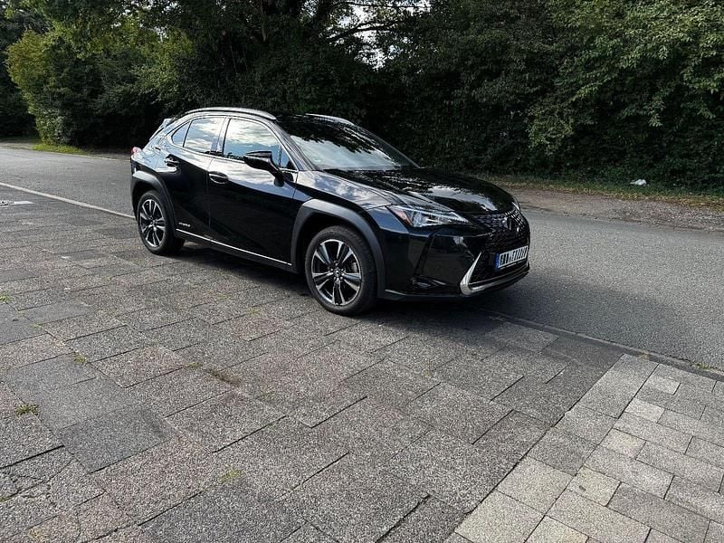 Gebraucht Lexus UX 250h 184 PS (135 kW) 2021 Schwarz SUV