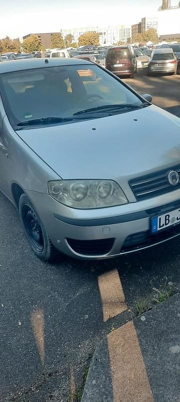 Grau Gebraucht 2003 Fiat Punto Kleinwagen | 850 € (Fairer Preis) - Bild 1/4