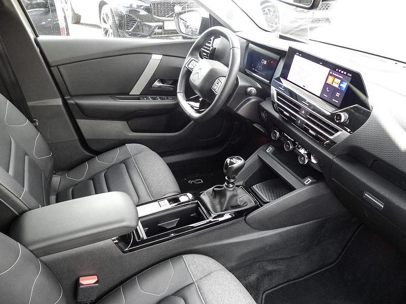 Gebraucht Citroën C4 Shine 131 PS (96 kW) 2023 Blau Limousine