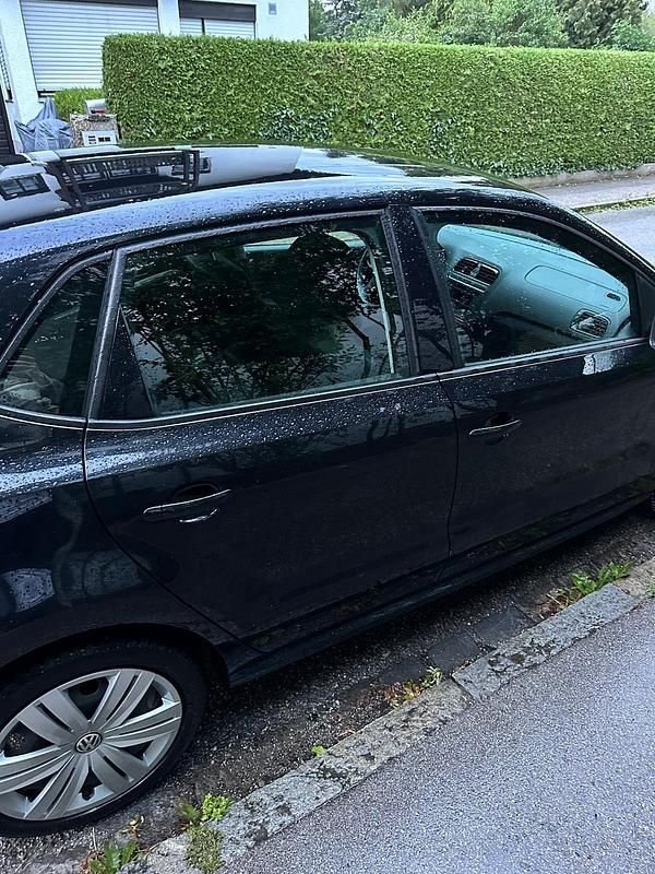 Gebraucht VW Polo 60 PS (44 kW) 2011 Schwarz Kleinwagen