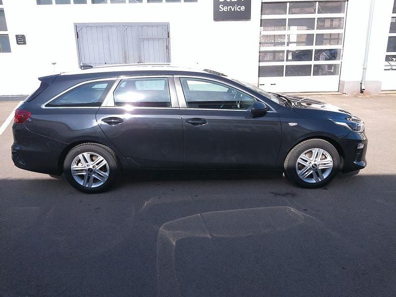 Gebraucht Kia Ceed 99 PS (72 kW) 2019 Schwarz Kleinwagen