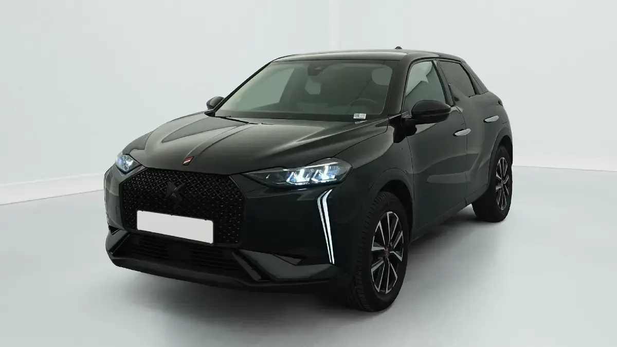 Gebraucht DS Automobiles DS3 Crossback Performance 101 PS (74 kW) 2024 Noir perla nera SUV