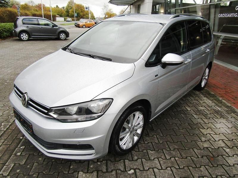 Silber Gebraucht 2018 VW Touran Van / Kleinbus | 16.890 € (Fairer Preis) - Bild 1/4
