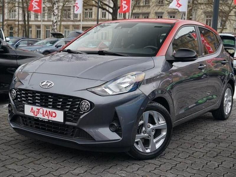 Gebraucht Hyundai i10 Intro Edition 67 PS (49 kW) 2020 Grau Kleinwagen