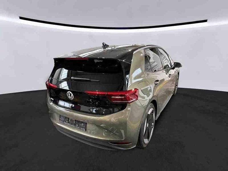 Gebraucht VW ID.3 Pro 150 kW (204 PS) 2023 Dark olivine green metallic sc Kleinwagen