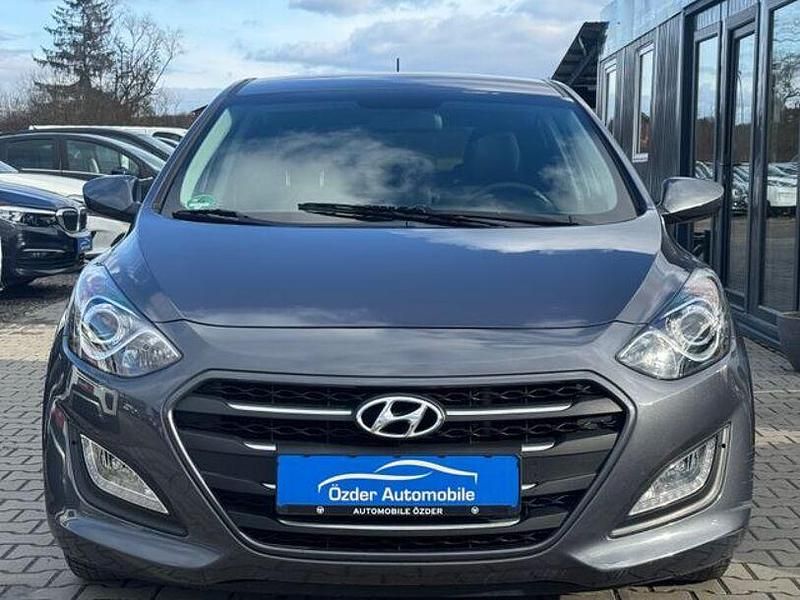 Gebraucht Hyundai i30 Classic 150 PS (110 kW) 2016 Grau Limousine