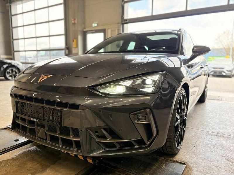 Gebraucht Cupra Leon VZ 333 PS (244 kW) 2025 Magnetic grau Kombi
