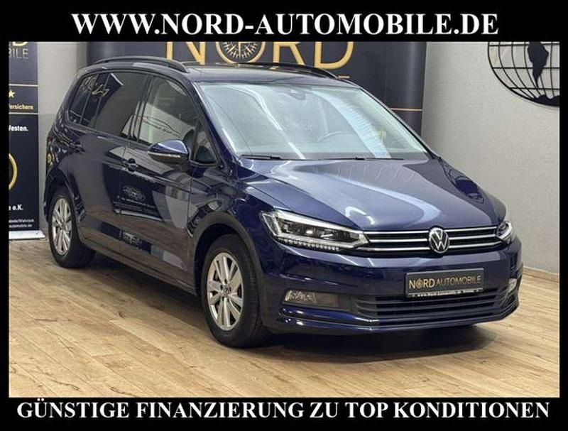 Gebraucht VW Touran Comfortline 122 PS (89 kW) 2022 Blau Van / Kleinbus