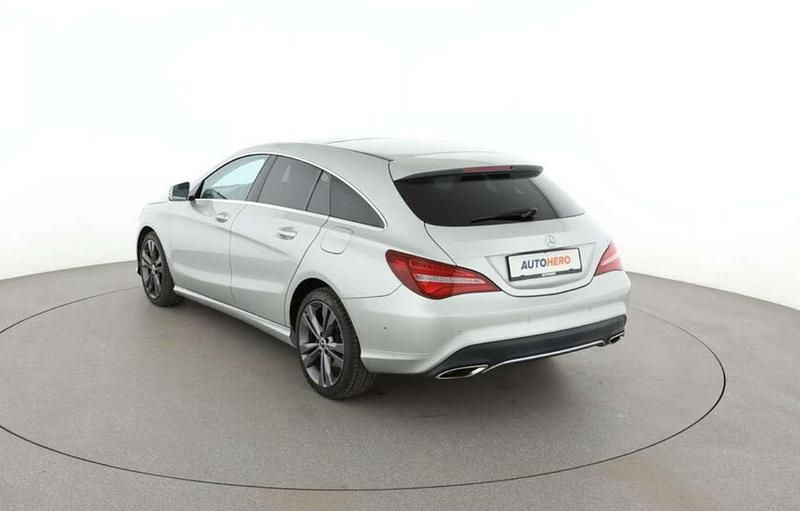 Gebraucht Mercedes CLA200 Shooting Brake Executive 156 PS (114 kW) 2017 Kombi