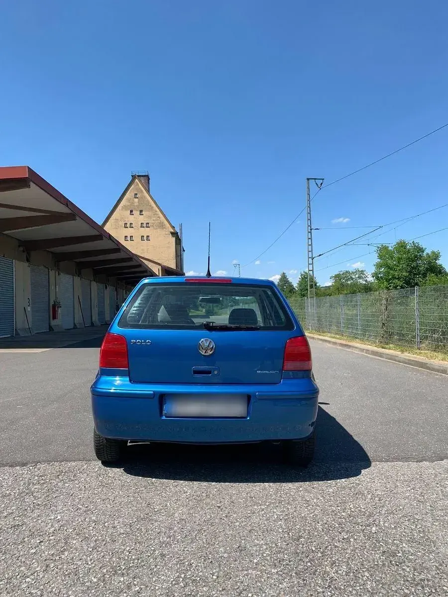 Gebraucht VW Polo 60 PS (44 kW) 2001 Blau Kleinwagen